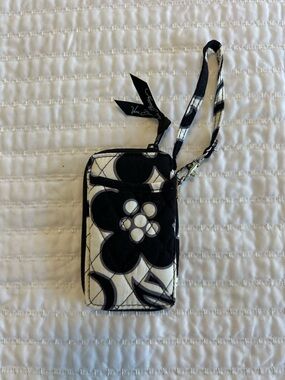 Vera Bradley ID and credit card wallet